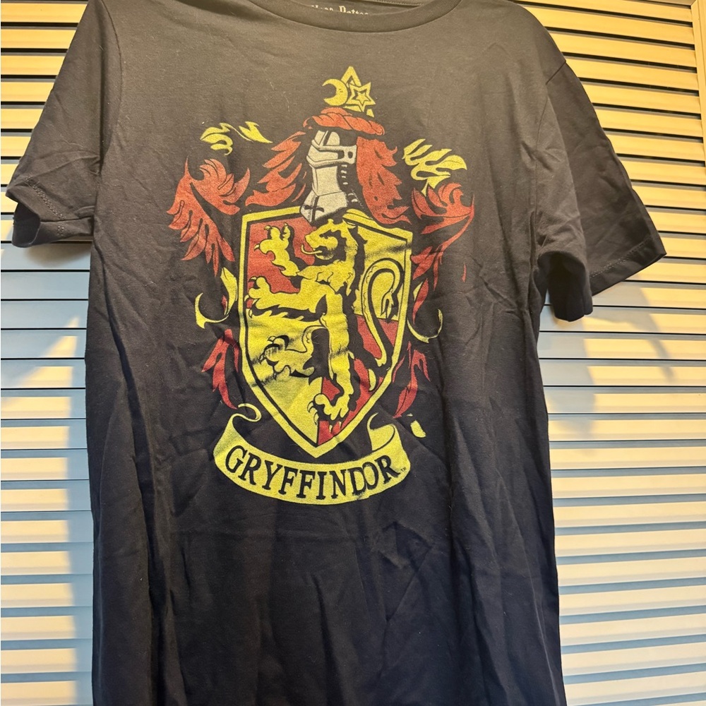 Gryffindor Crest Short Sleeve Tee - Black